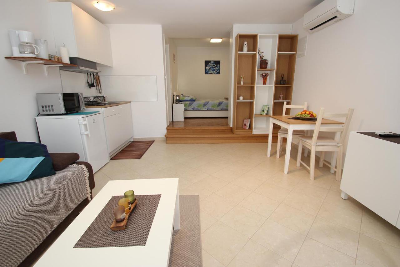 Apartment Luigi 波雷奇 外观 照片